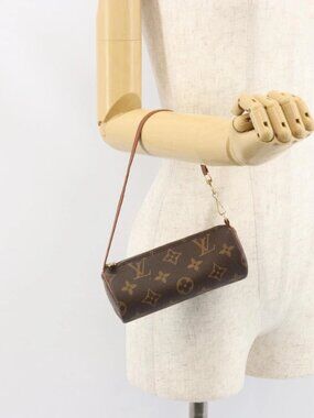 LOUIS VUITTON Monogram Papillon Pouch LV Auth BA9269